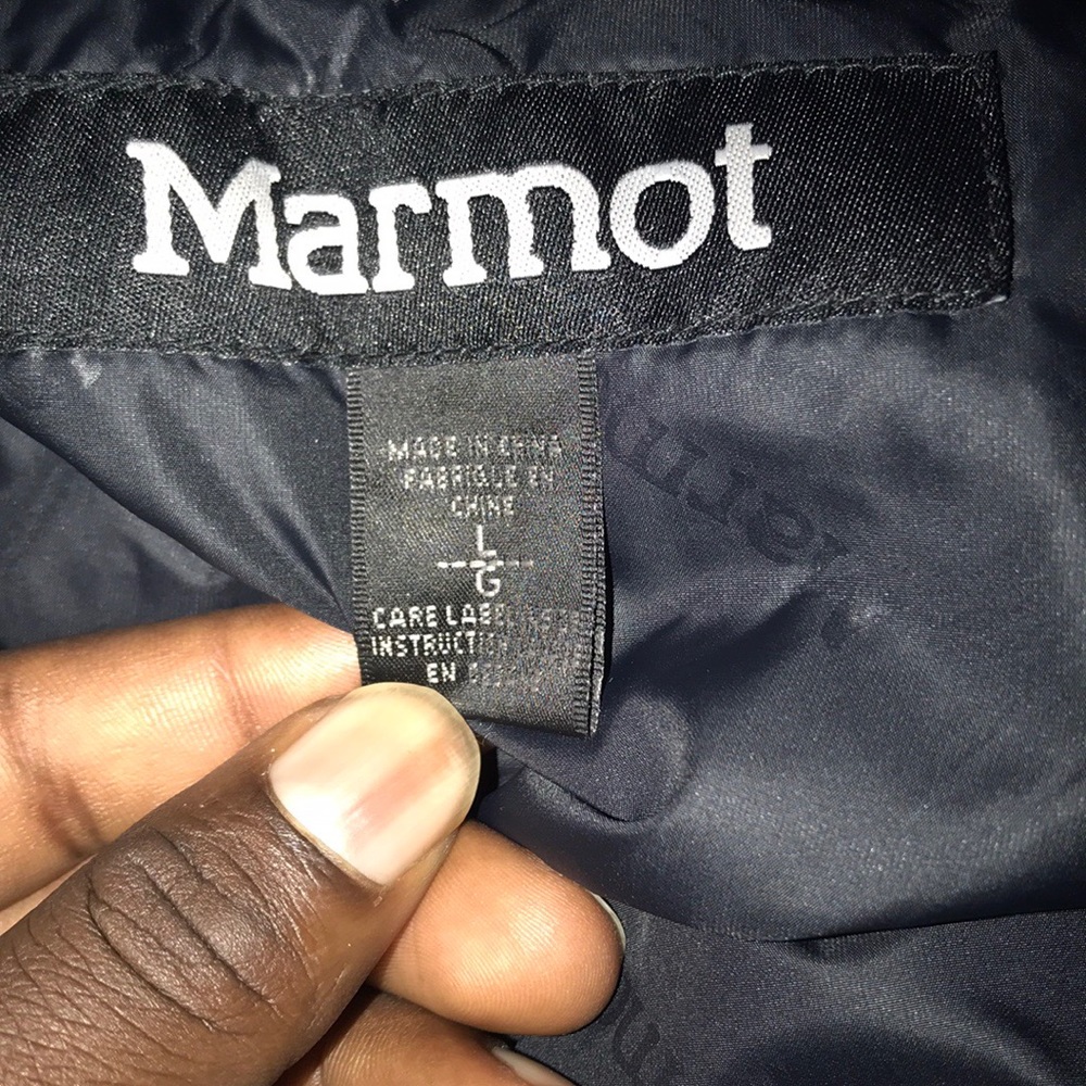 A nice warm Marmot jacket (Biggie) - Picture 6 of 7